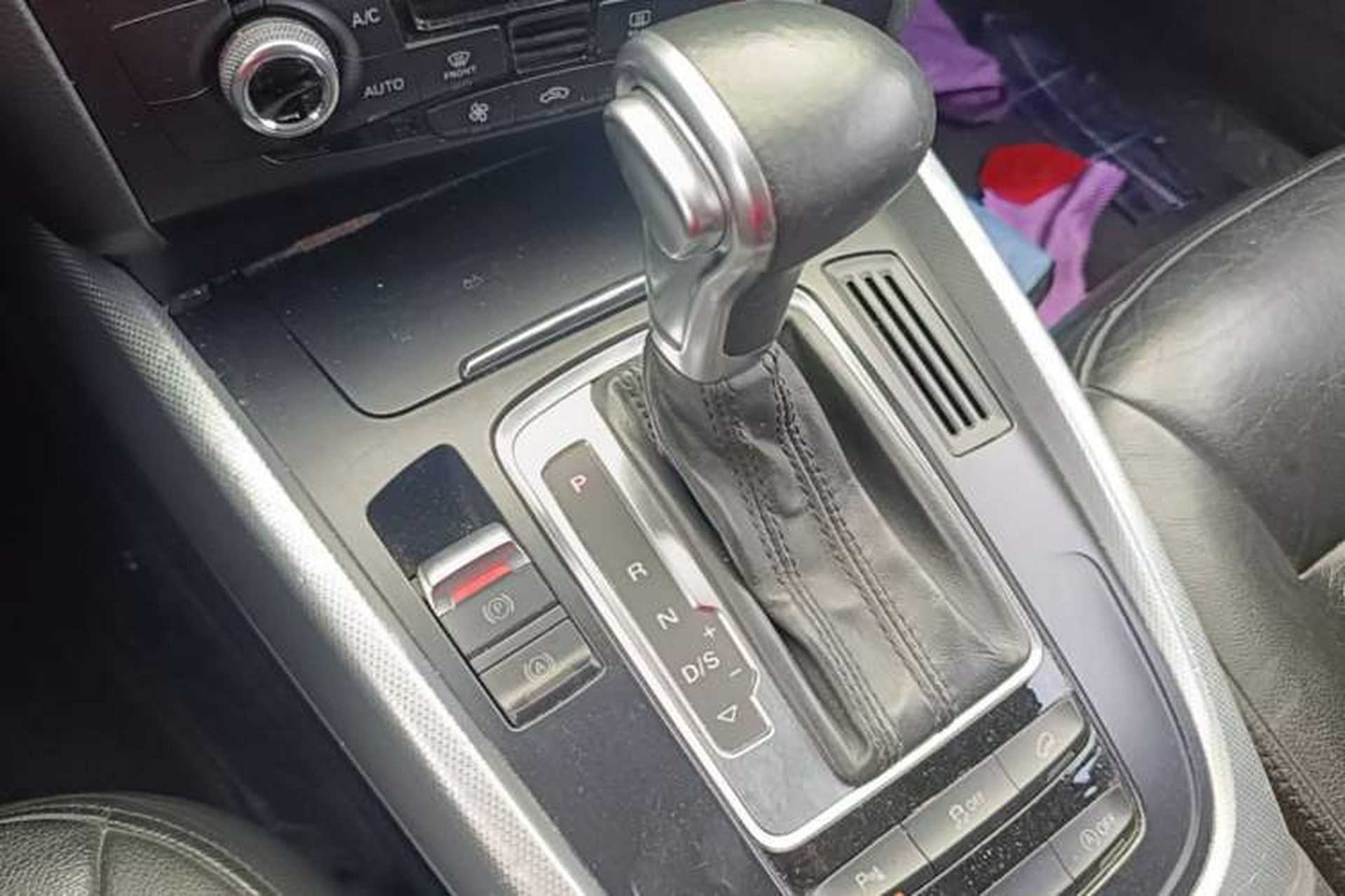 Used Audi Q5 2015 40 TFSI Trendy Edition Gear Lever