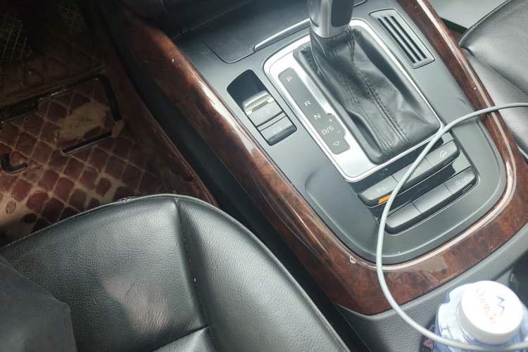 Used Audi Q5 2015 40 TFSI Technology Edition Gear Lever