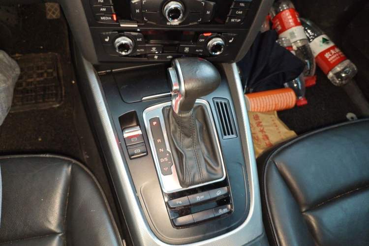 Used Audi Q5 2015 40 TFSI Technology Edition Gear Lever
