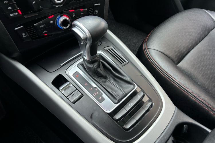 Used Audi Q5 2015 40 TFSI Trendy Edition Gear Lever
