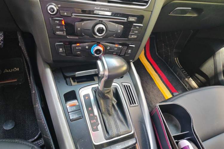 Used Audi Q5 2015 40 TFSI Technology Edition Gear Lever