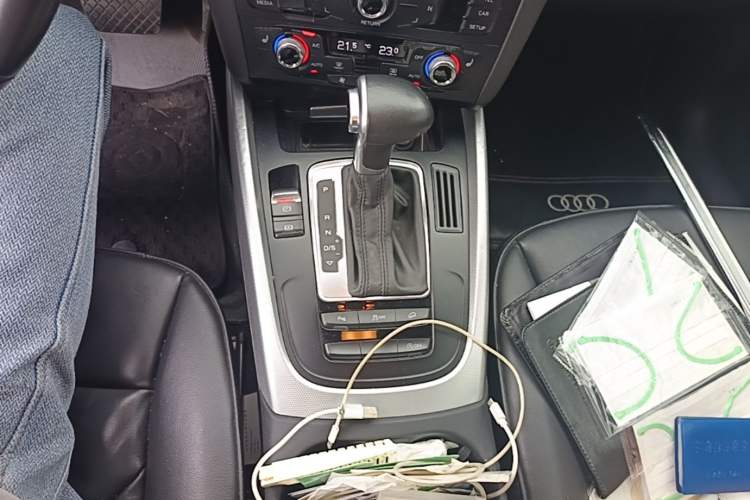 Used Audi Q5 2015 40 TFSI Technology Edition Gear Lever