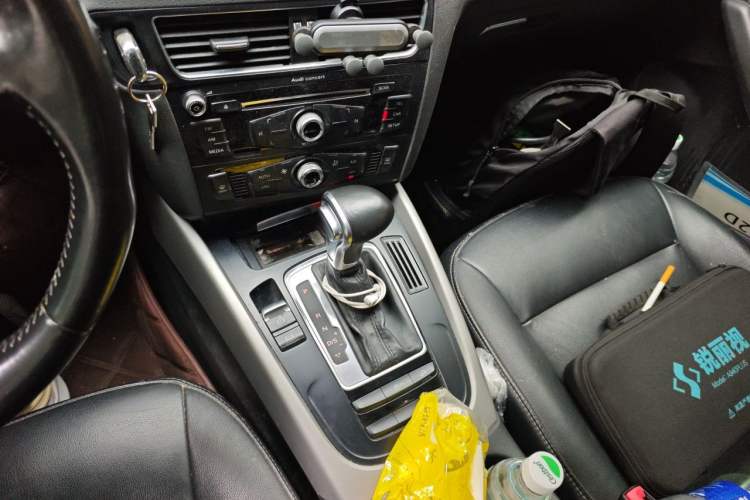Used Audi Q5 2015 40 TFSI Trendy Edition Gear Lever