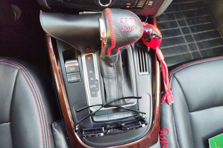 Used Audi Q5 2015 40 TFSI Trendy Edition Gear Lever
