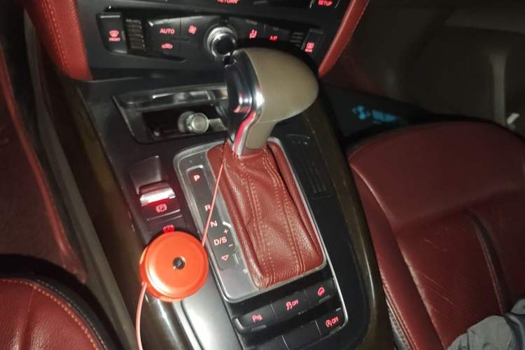 Used Audi Q5 2015 40 TFSI Trendy Edition Gear Lever