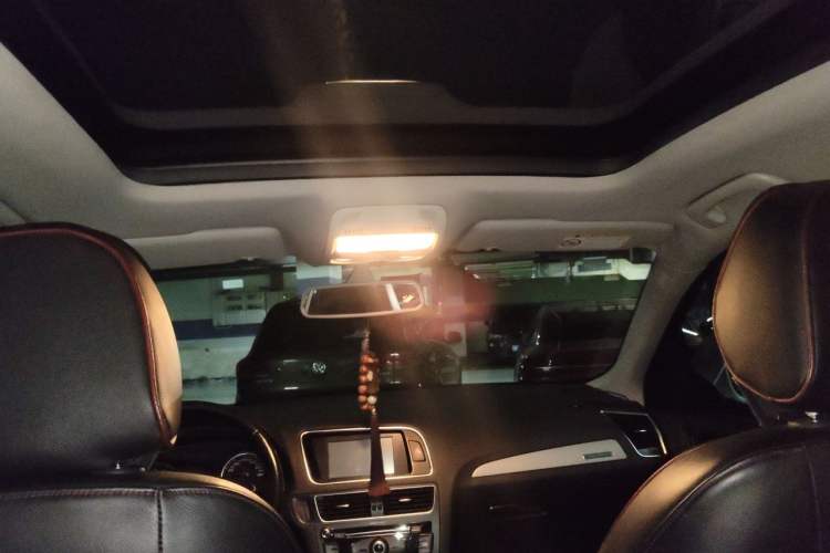 Used Audi Q5 2015 40 TFSI Technology Edition Headliner