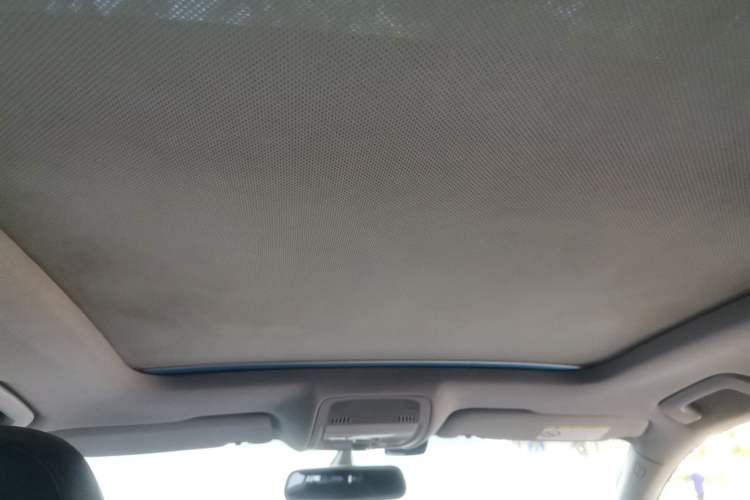 Used Audi Q5 2015 40 TFSI Comfort Model Headliner
