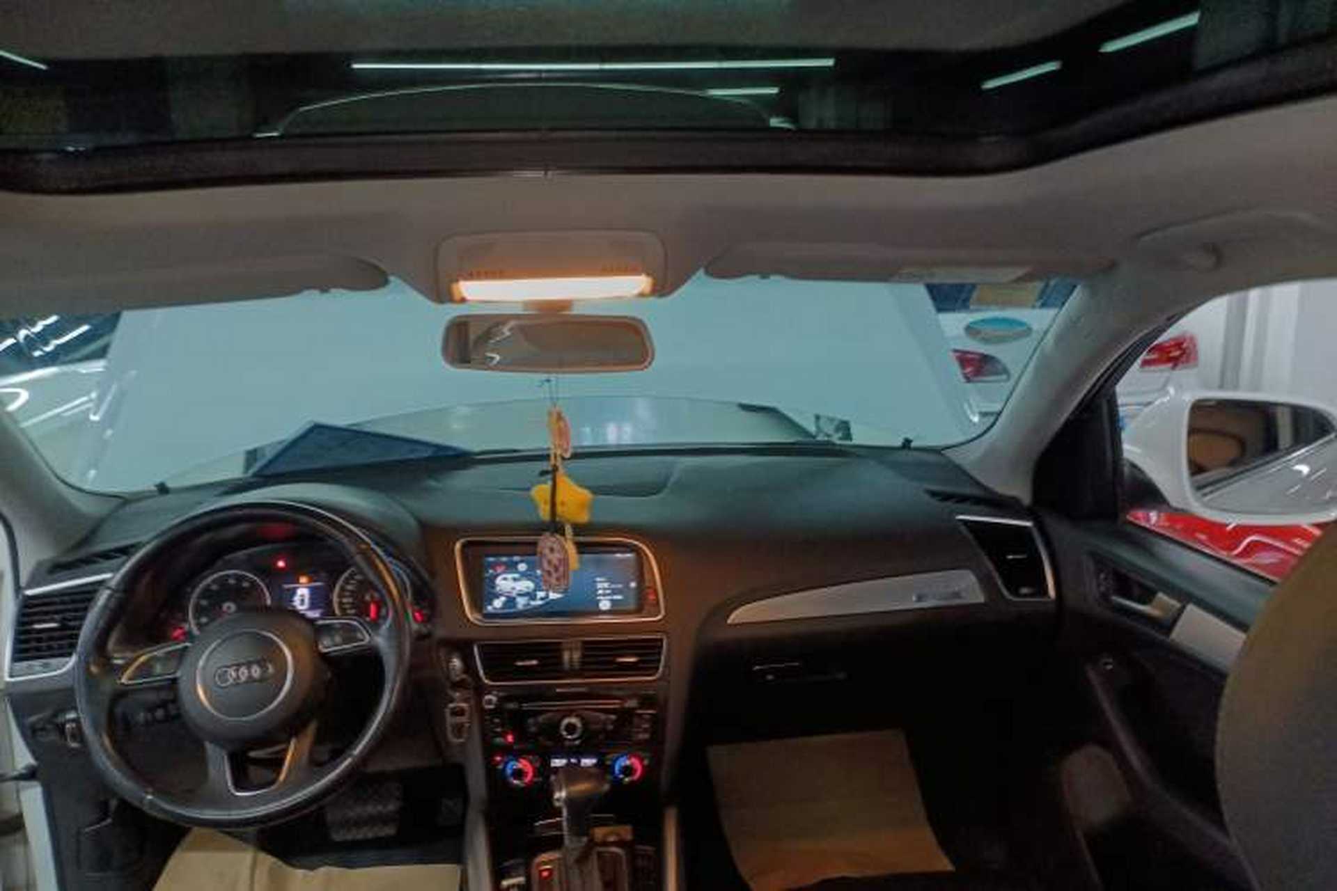 Used Audi Q5 2015 40 TFSI Technology Edition Headliner