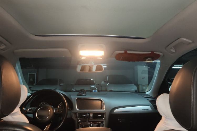 Used Audi Q5 2015 40 TFSI Technology Edition Headliner