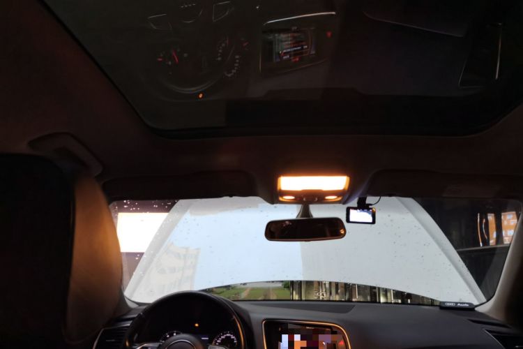 Used Audi Q5 2015 40 TFSI Technology Edition Headliner