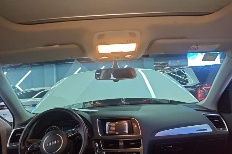 Used Audi Q5 2015 40 TFSI Technology Edition Headliner