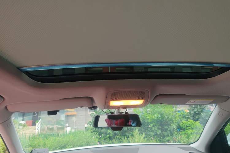 Used Audi Q5  Headliner
