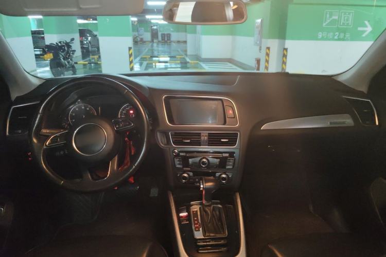 Used Audi Q5 2015 40 TFSI Technology Edition Headliner