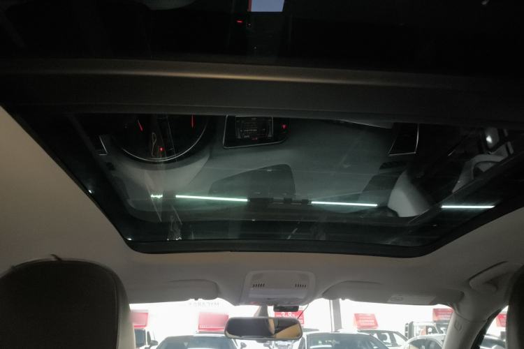 Used Audi Q5 2015 40 TFSI Technology Edition Headliner