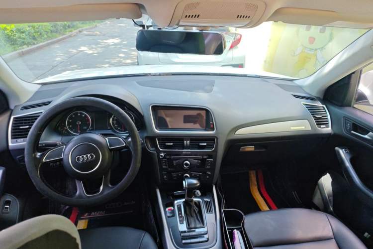 Used Audi Q5 2015 40 TFSI Technology Edition Headliner