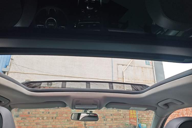 Used Audi Q5 2015 40 TFSI Technology Edition Headliner