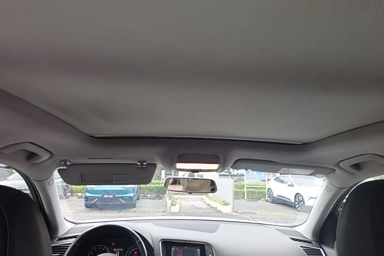 Used Audi Q5 2015 40 TFSI Technology Edition Headliner