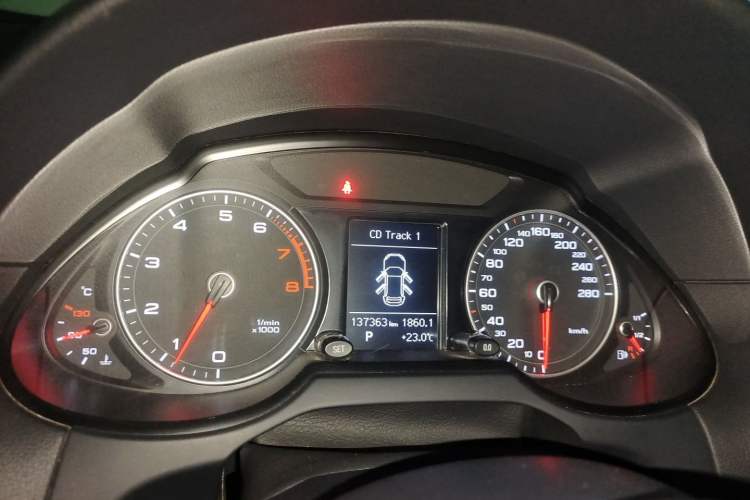Used Audi Q5 2015 40 TFSI Trendy Edition Instrument Cluster