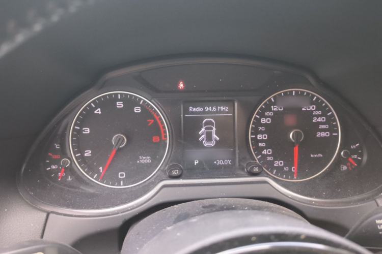Used Audi Q5 2015 40 TFSI Trendy Edition Instrument Cluster