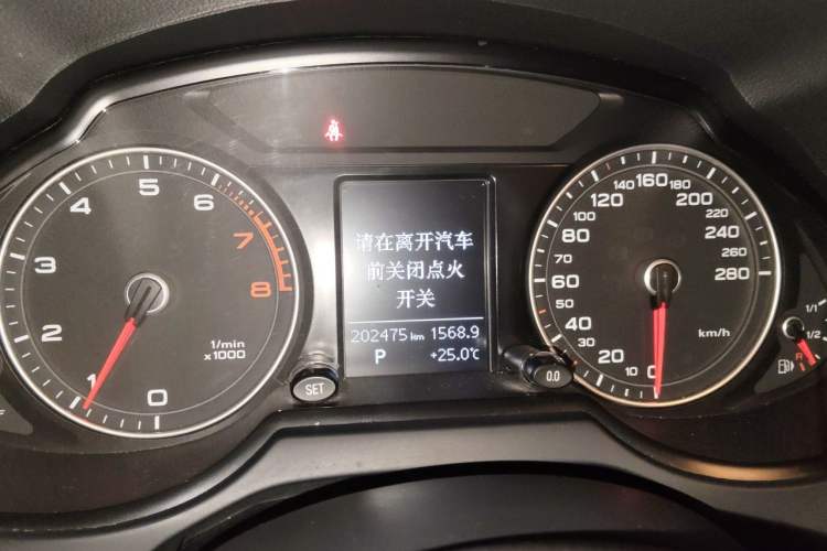 Used Audi Q5 2015 40 TFSI Technology Edition Instrument Cluster