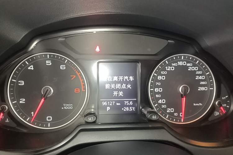 Used Audi Q5 2015 40 TFSI Technology Edition Instrument Cluster