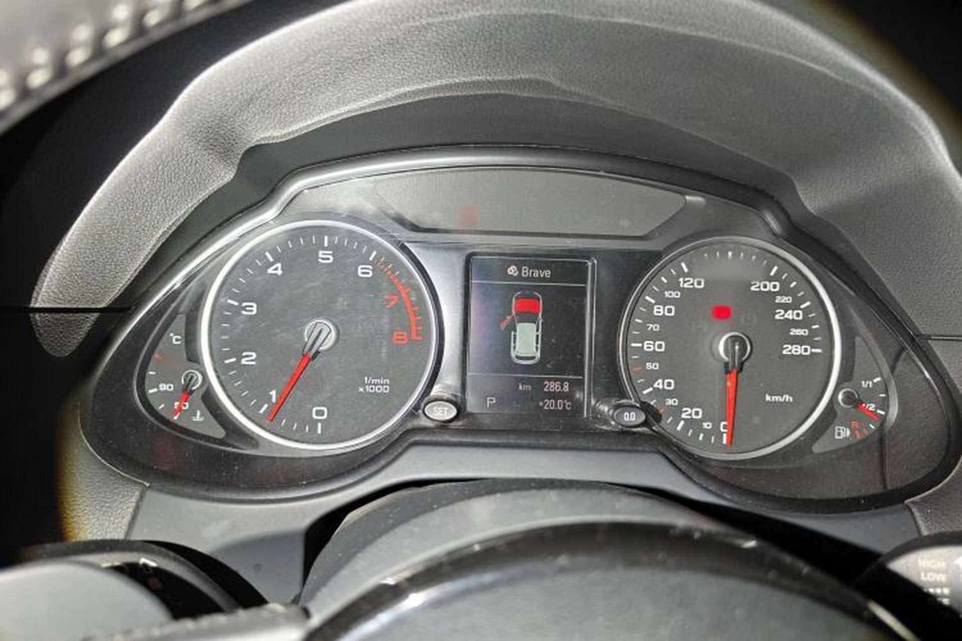Used Audi Q5 2015 40 TFSI Luxury Model Instrument Cluster