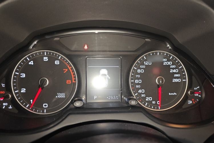 Used Audi Q5 2015 40 TFSI Technology Edition Instrument Cluster