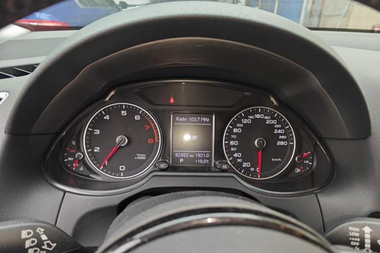 Used Audi Q5 2015 40 TFSI Technology Edition Instrument Cluster