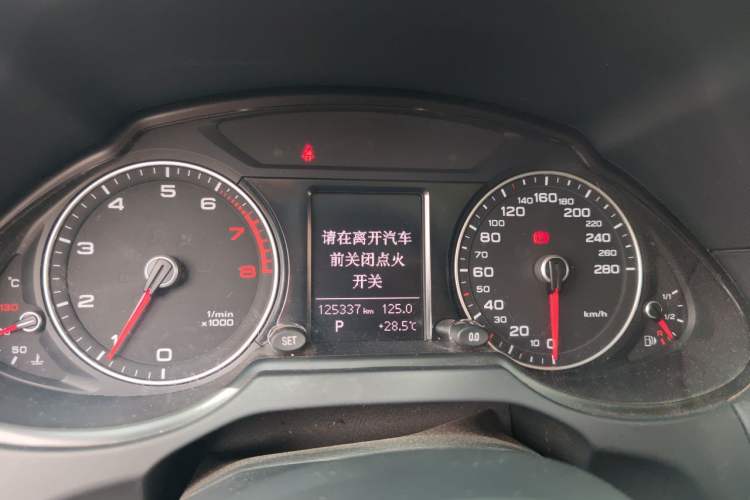 Used Audi Q5 2015 40 TFSI Technology Edition Instrument Cluster