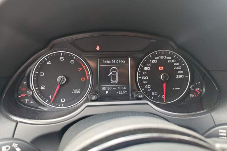 Used Audi Q5 2015 40 TFSI Trendy Edition Instrument Cluster