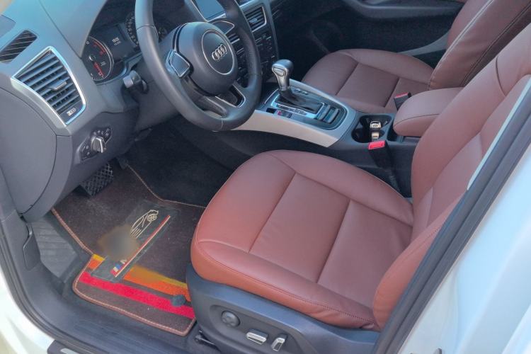 Used Audi Q5 2015 40 TFSI Trendy Edition Interior 1