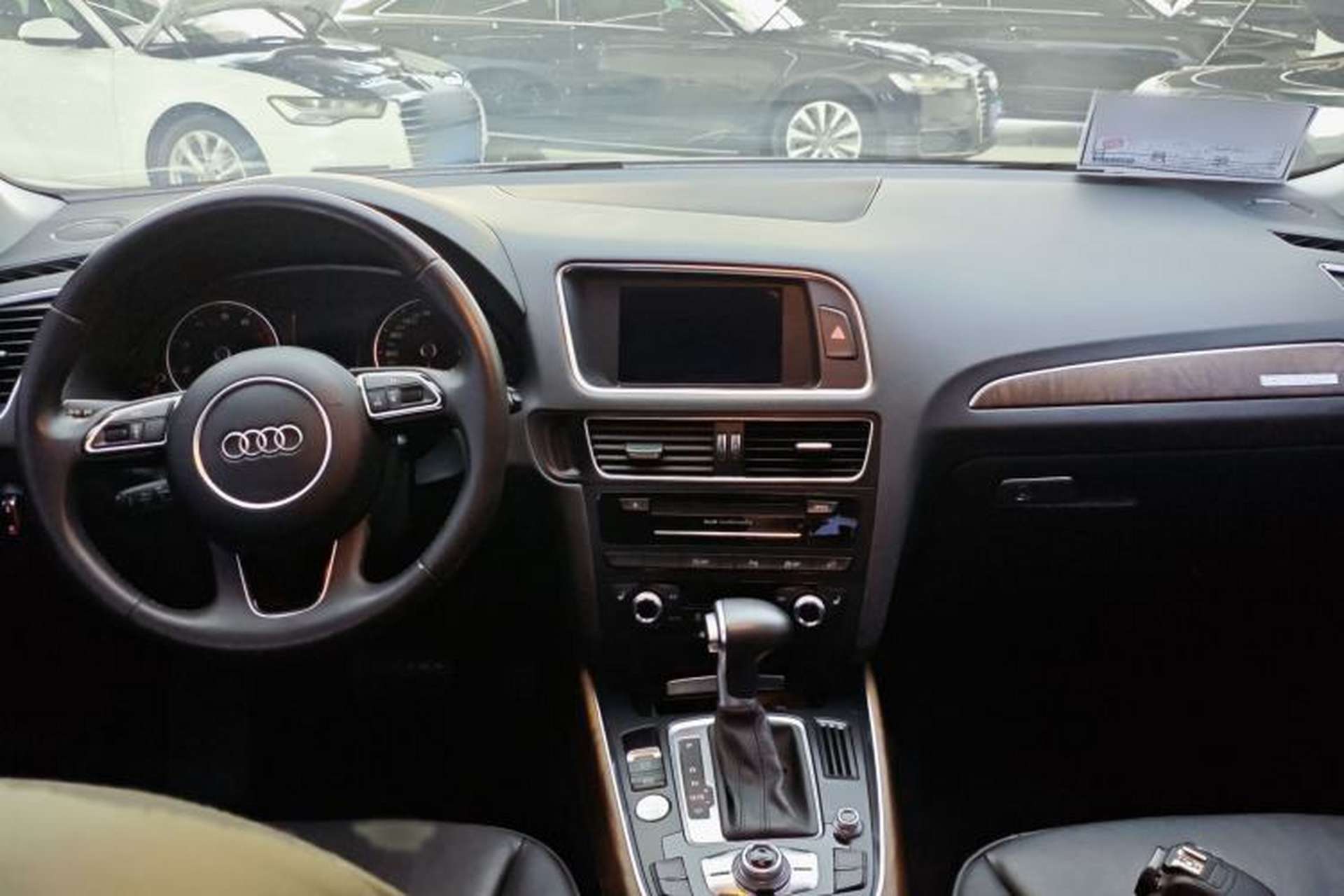 Used Audi Q5 2015 40 TFSI Comfort Model Interior 1