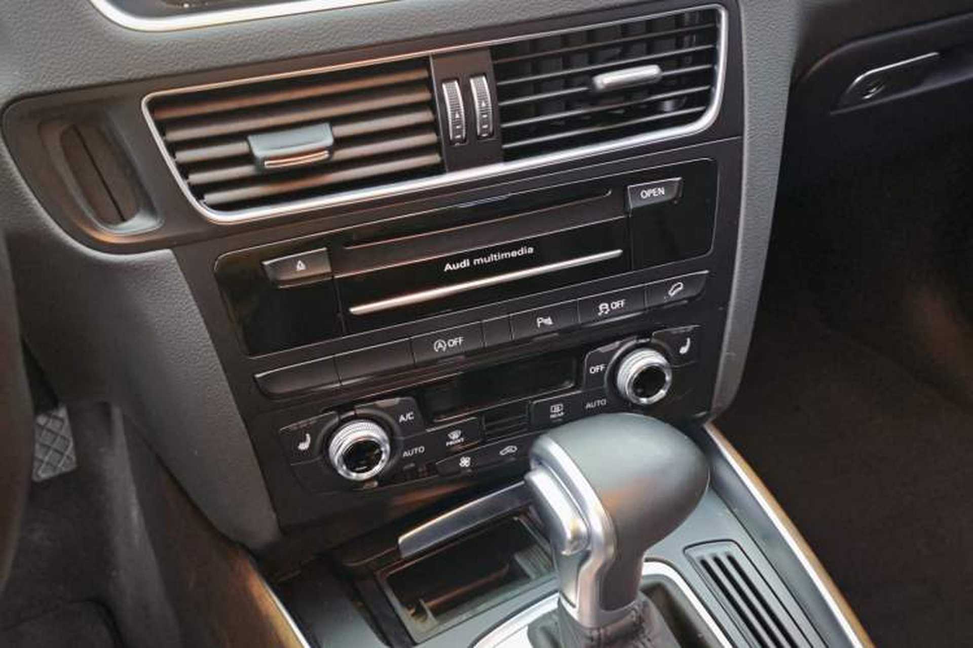 Used Audi Q5 2015 40 TFSI Comfort Model Interior 2