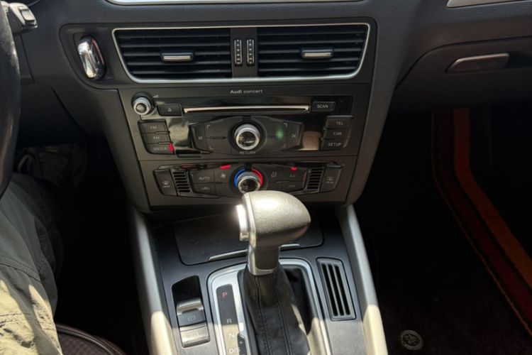 Used Audi Q5 2015 40 TFSI Trendy Edition Interior 3