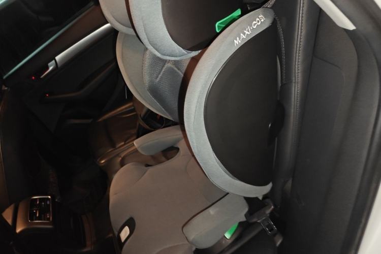 Used Audi Q5 2015 40 TFSI Technology Edition Interior 4