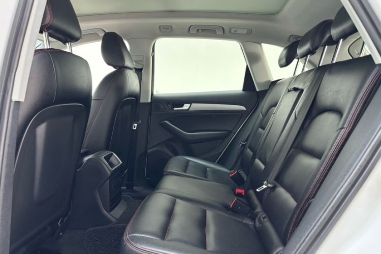 Used Audi Q5 2015 40 TFSI Trendy Edition Interior 7