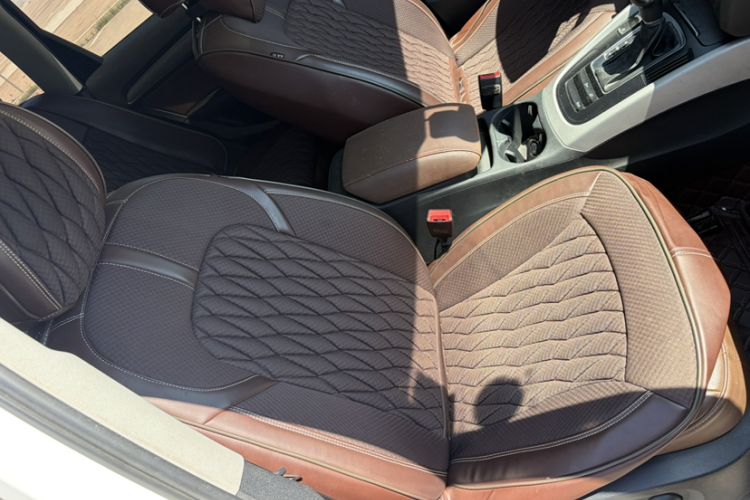 Used Audi Q5 2015 40 TFSI Trendy Edition Interior 8