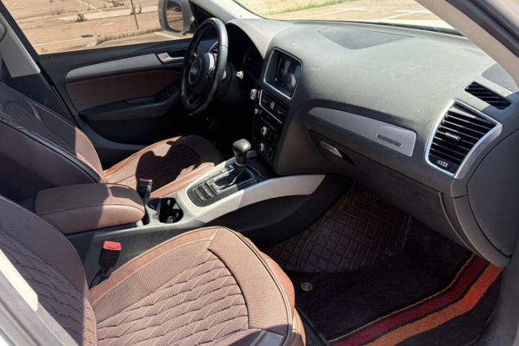 Used Audi Q5 2015 40 TFSI Trendy Edition Interior 9