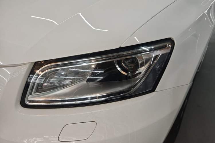 Used Audi Q5 2015 40 TFSI Technology Edition Left Front Headlight