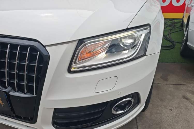 Used Audi Q5 2015 40 TFSI Technology Edition Left Front Headlight