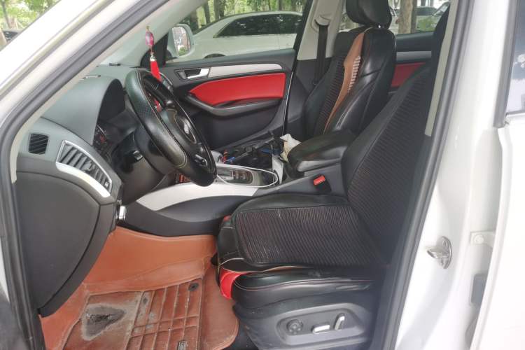 Used Audi Q5 2015 40 TFSI Trendy Edition Left Front Seat