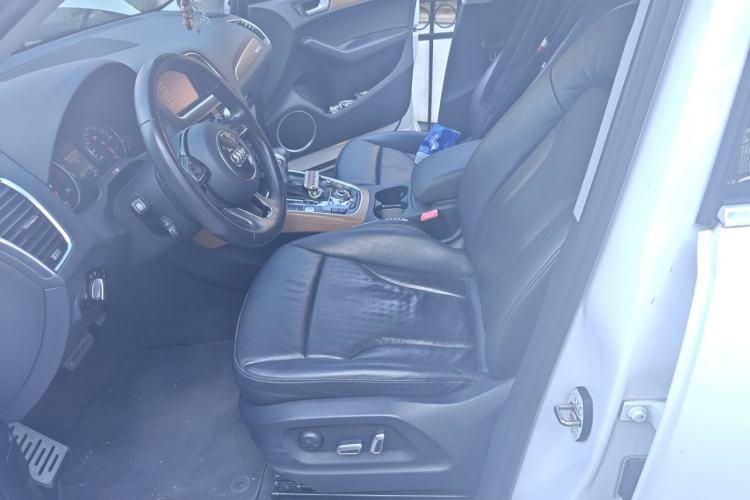 Used Audi Q5 2015 40 TFSI Luxury Model Left Front Seat