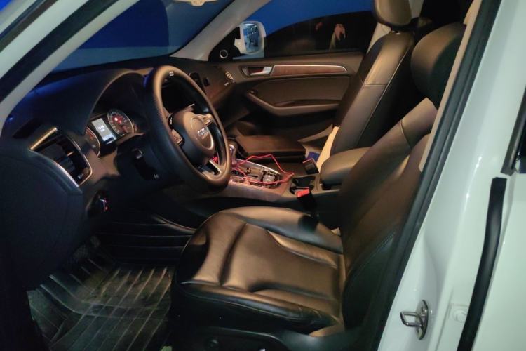 Used Audi Q5 2015 40 TFSI Comfort Model Left Front Seat