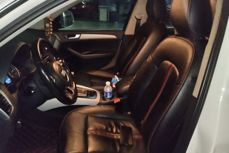 Used Audi Q5 2015 40 TFSI Technology Edition Left Front Seat