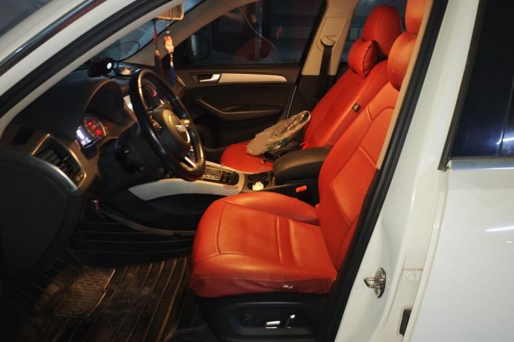 Used Audi Q5 2015 40 TFSI Technology Edition Left Front Seat