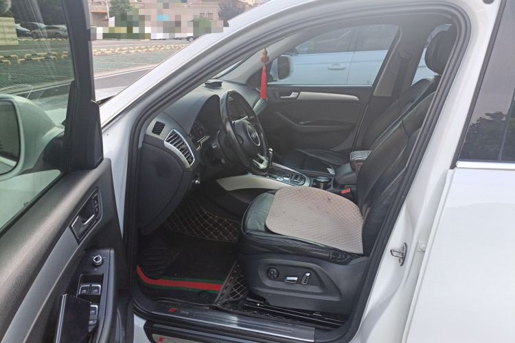 Used Audi Q5 2015 40 TFSI Technology Edition Left Front Seat