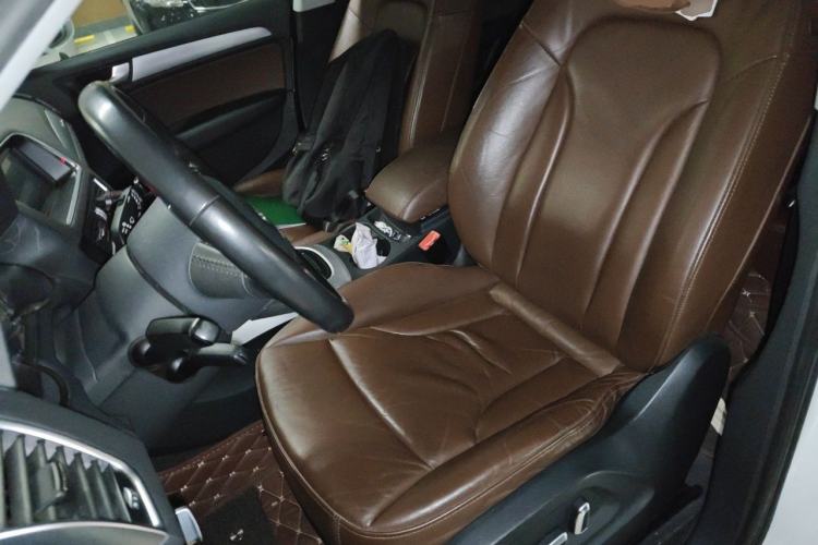 Used Audi Q5 2015 40 TFSI Technology Edition Left Front Seat