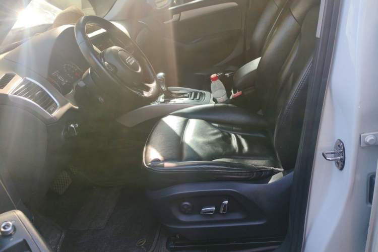 Used Audi Q5 2015 40 TFSI Technology Edition Left Front Seat