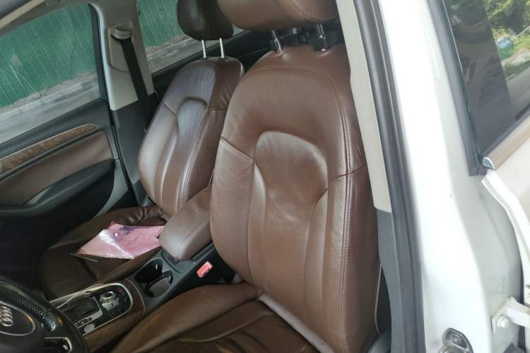 Used Audi Q5 2015 40 TFSI Comfort Model Left Front Seat
