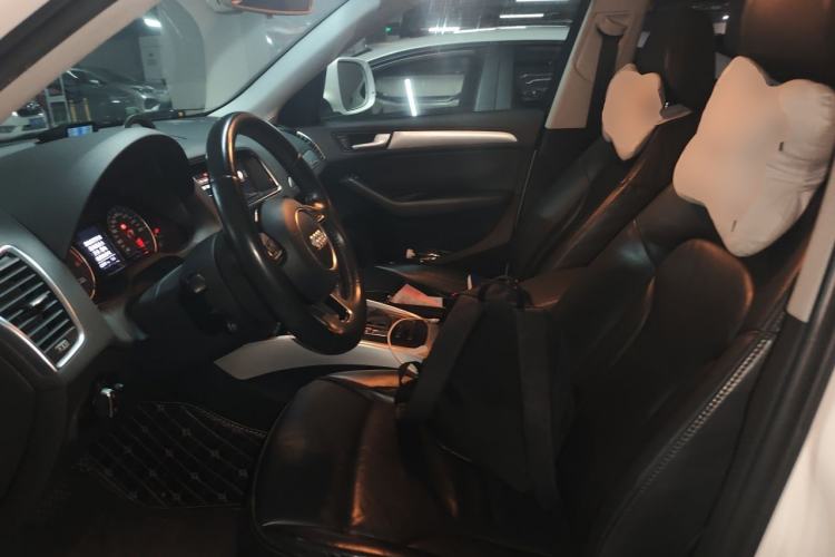 Used Audi Q5 2015 40 TFSI Technology Edition Left Front Seat